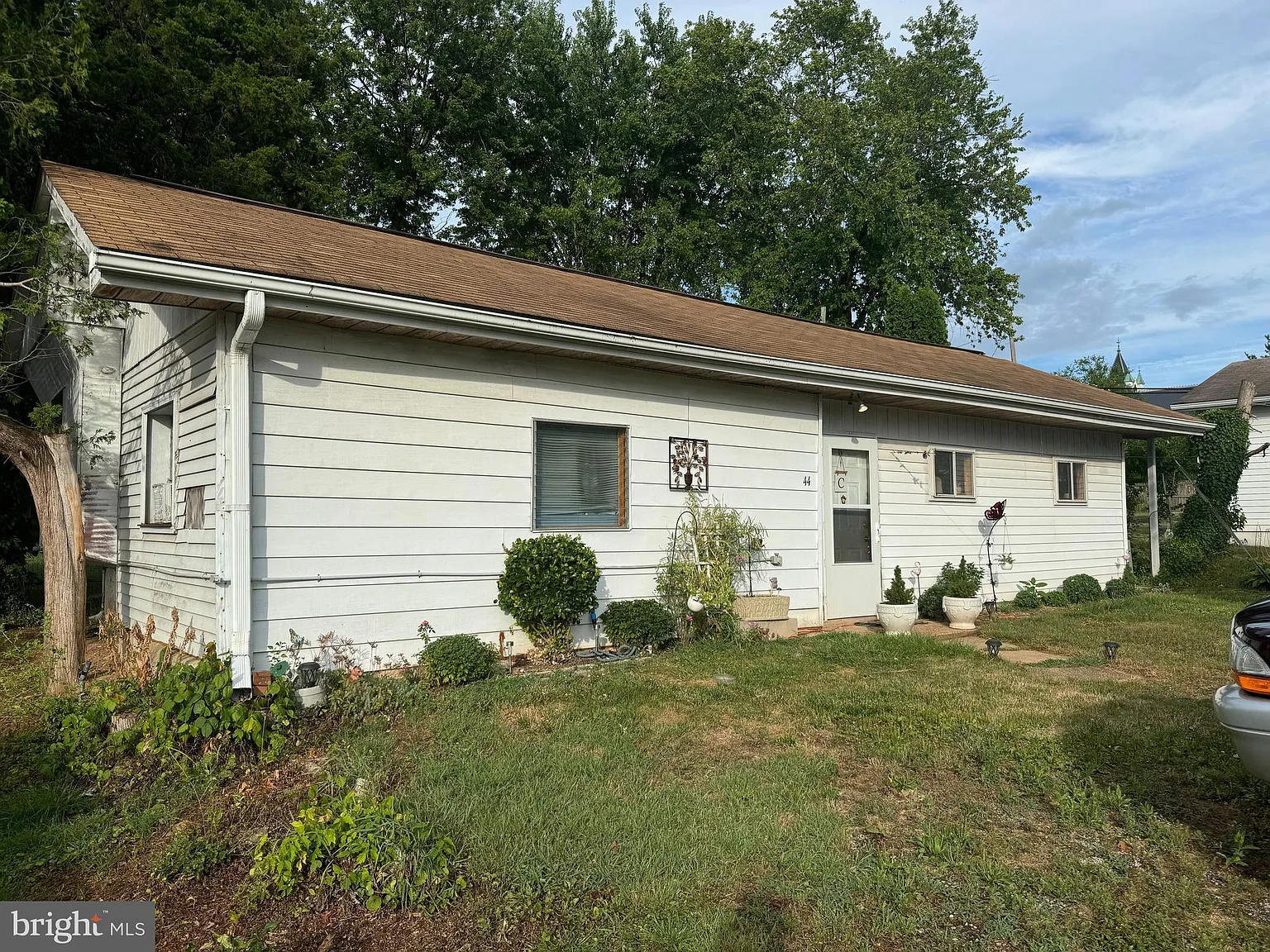 44 Memorial Dr photo 1