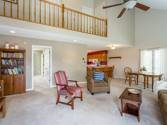 5th image of 2390 Meadow Ct