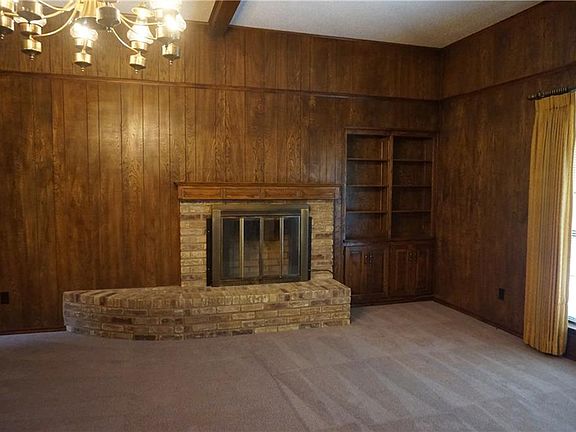 2nd image of 1329 Corvadura St