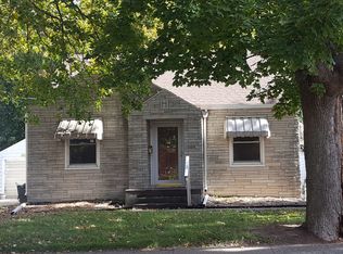 934 53rd St, Moline, IL 61265