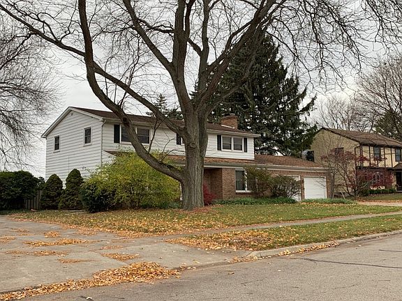 3rd image of 5931 Highgate Ave