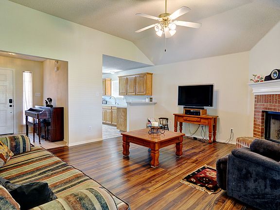 3rd image of 4928 Brazoswood Cir