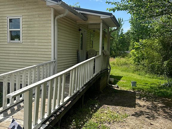 3rd image of 255 W Lewis St