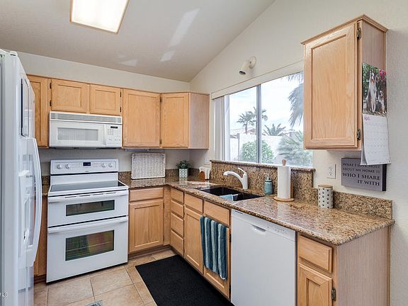 4th image of 10729 W Beaubien Dr