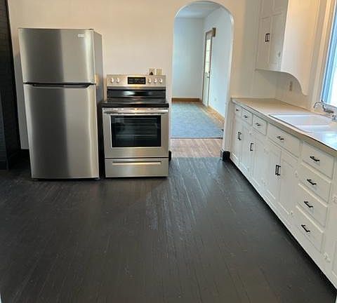 5th image of 236 Bell Ave