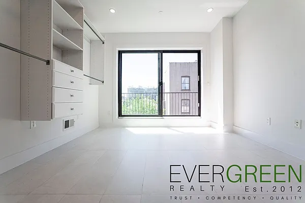 Rented by Pinn Realty | media 18