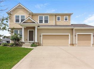 1424 SW Cornwall Rd, Lees Summit, MO 64083