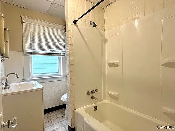 4th image of 543 22nd St #1