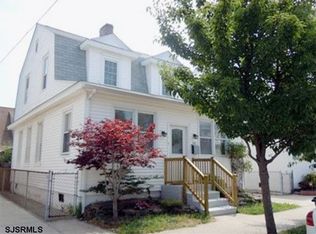 105 N Bryant Ave, Ventnor, NJ 08406