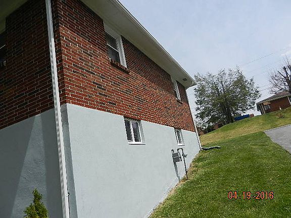 3rd image of 1209 Westchester Dr