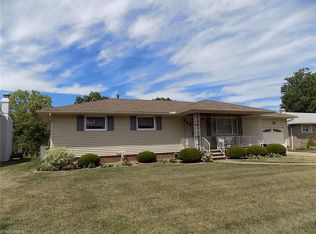 2110 Skyline Dr, Lorain, OH 44053