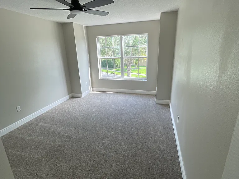 Bedroom 3 / Large with bay type window area