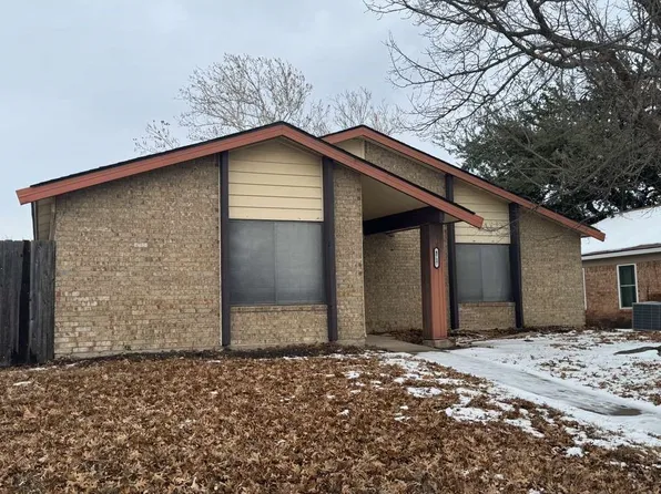 4717 Redwood Dr, Garland, TX 75043