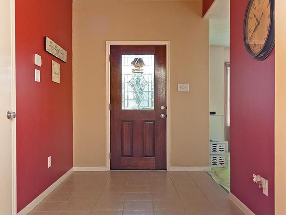 Nice large entry area