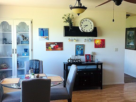 Upper Level Dinning