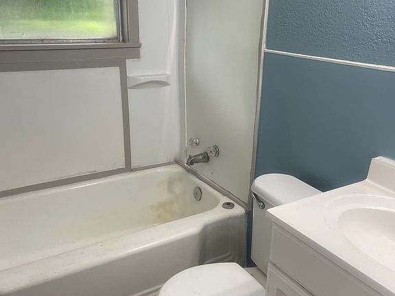 4th image of 251 S Dillard Ave