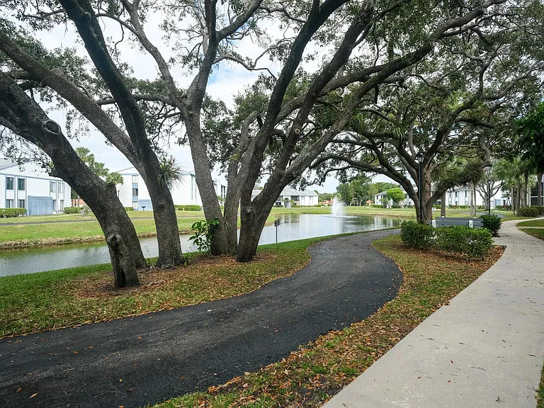 1015 Green Pine Blvd #B3 — Photo 30