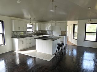 1613 E 4th St, Mount Pleasant, TX 75455