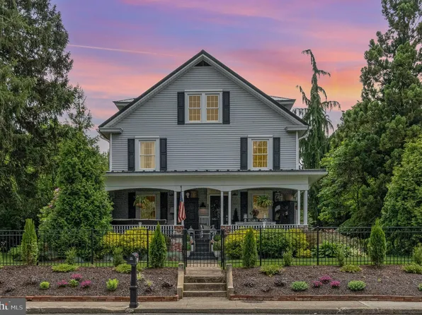 403 N 2nd St, Halifax, PA 17032