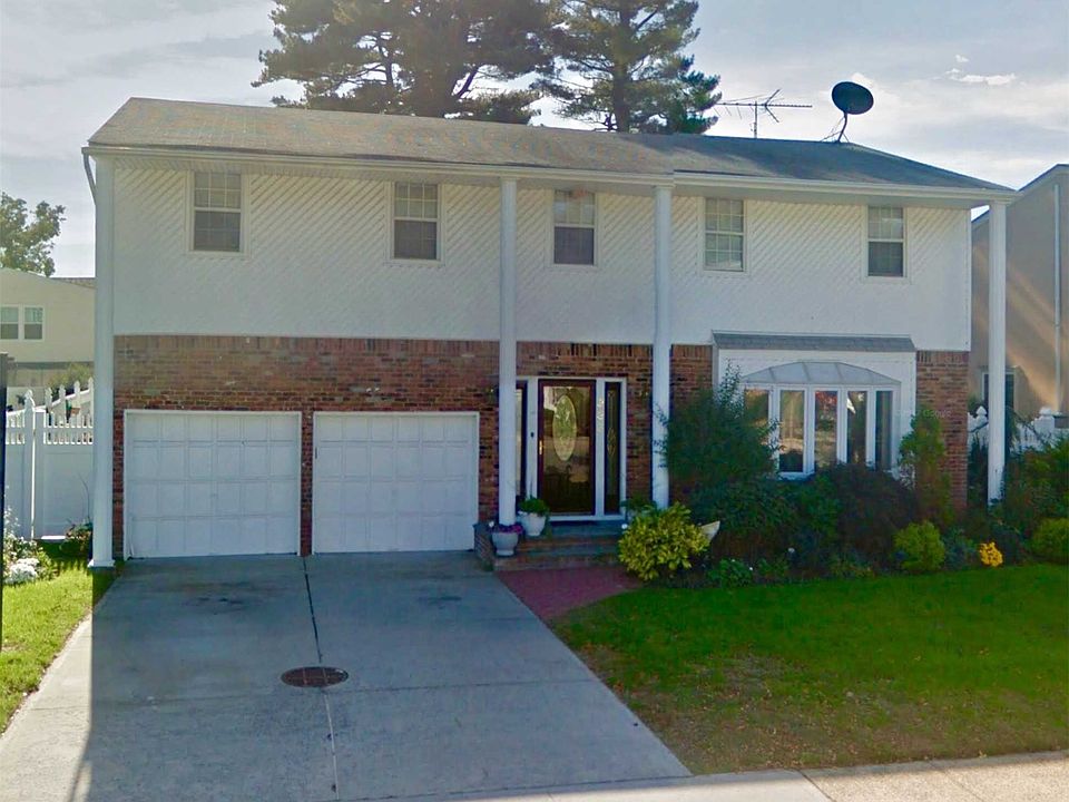 1st image of 223 Meredith Ln