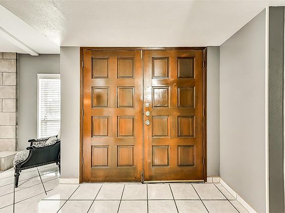 2nd image of 2929 San Diego Dr