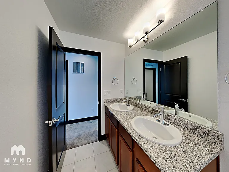 5894 Perth St — Photo 30