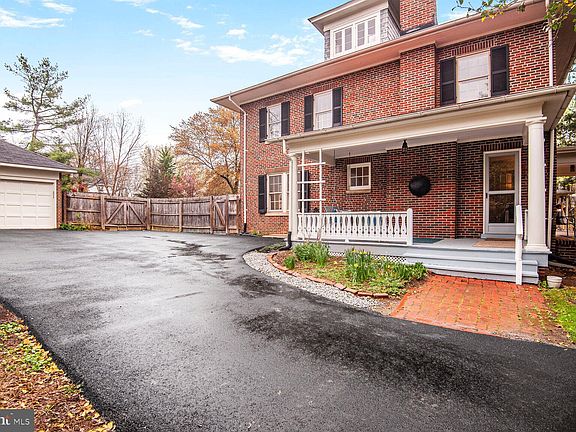 4th image of 205 W Montgomery Ave