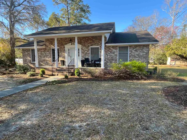 581 Vaux Hall Ave., Murrells Inlet, SC 29576