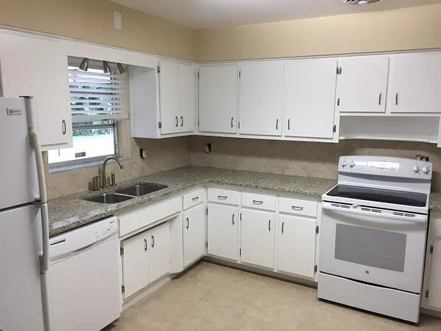 Updated Kitchen with Granite Countertops