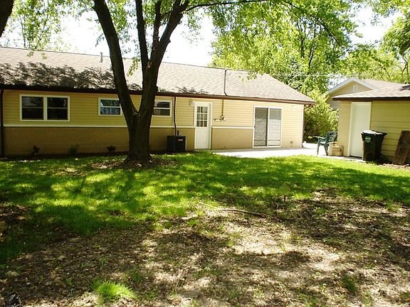 3rd image of 280 Navajo Ln