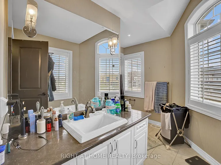 288 Raymond Rd — Photo 25