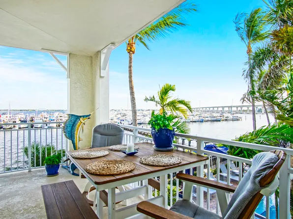 975 NW Flagler Avenue #205, Stuart, FL 34994