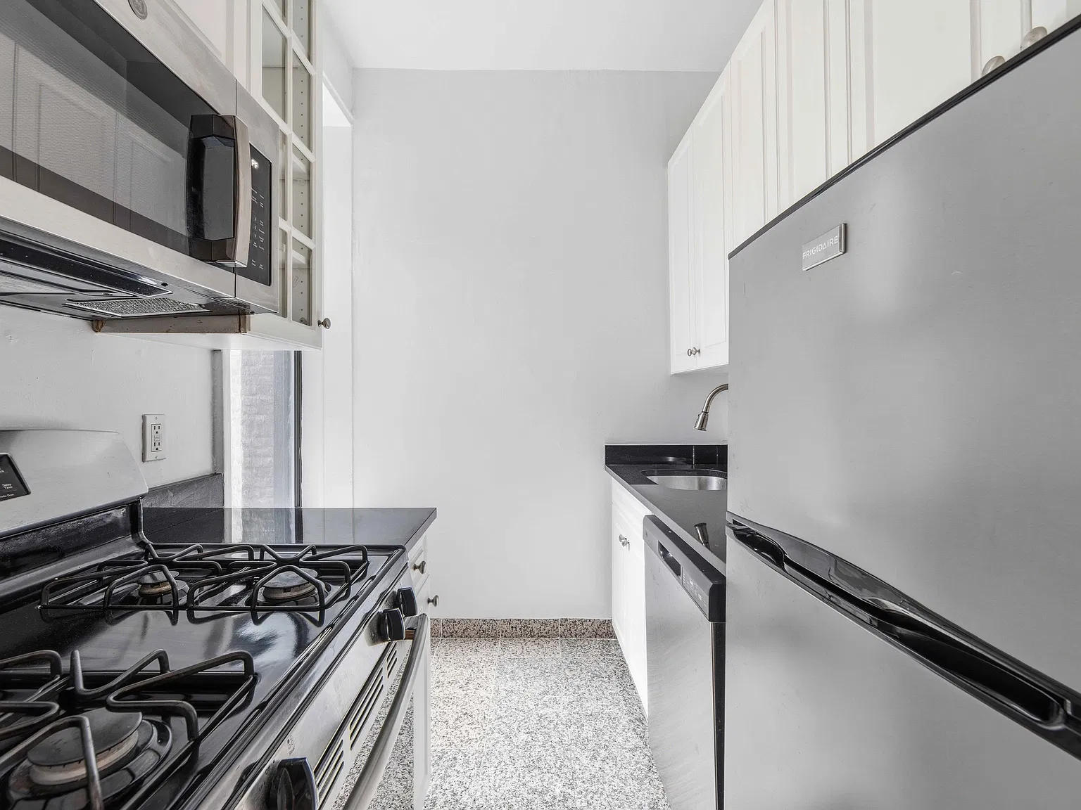 265 Riverside Drive — Photo 3