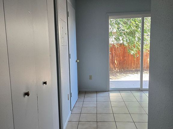 5th image of 420 Illinois Ave #B