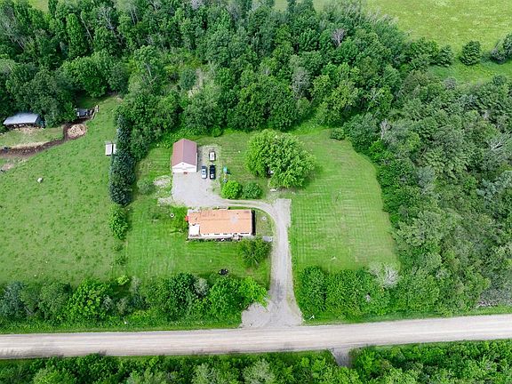 3rd image of 16 Cider Hill Rd