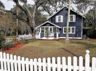 1070 Sunset Point Rd, Clearwater, FL 33755