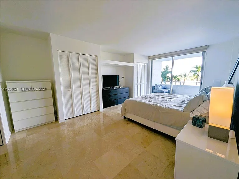 5161 Collins Ave #518 — Photo 18