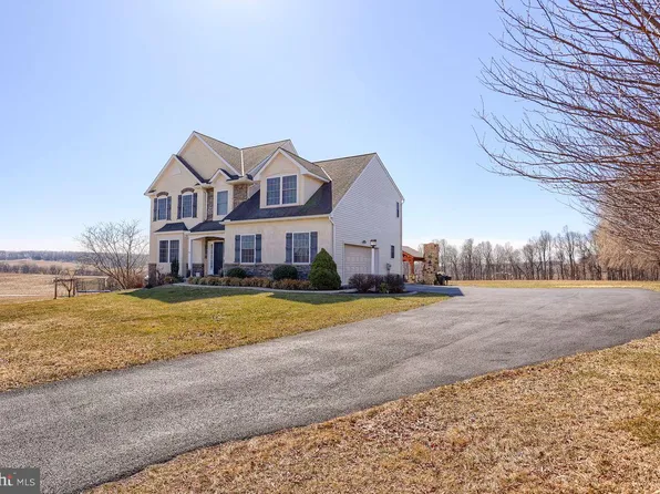 5938 Tanner Ln, Stewartstown, PA 17363