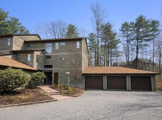 71 E Redrock Dr #103, Burlington, VT 05401