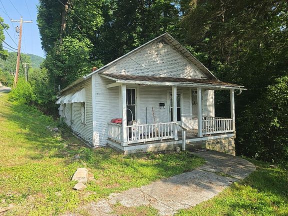 2nd image of 323 Main St