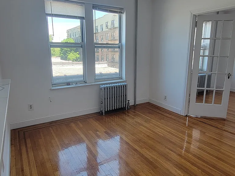 21-39 29th St #10 — Photo 5