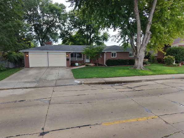2010 W Philip Ave, North Platte, NE 69101