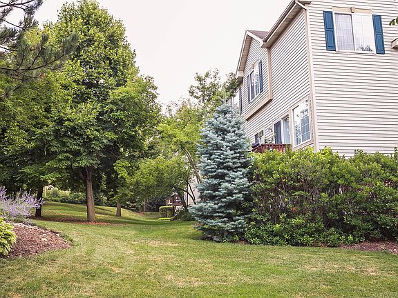 2nd image of 51 Monarch Dr