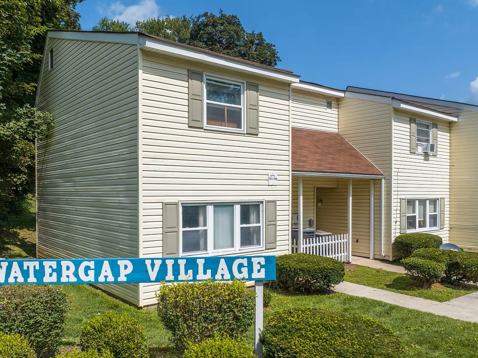Water Gap Village Apartments — Photo 1