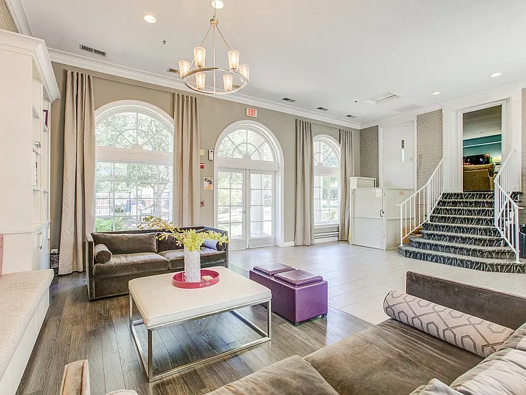 Myerton Apartments — Photo 13