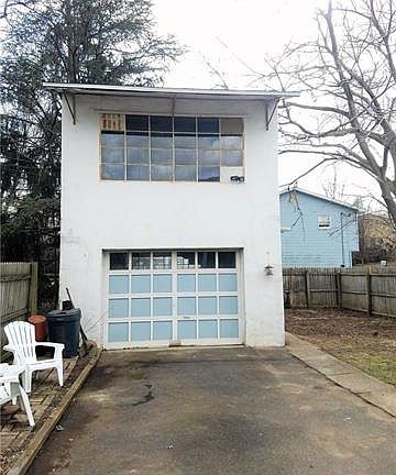 5th image of 103 Berks St