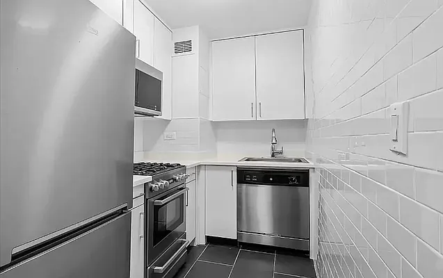 Rented by Douglas Elliman | media 3