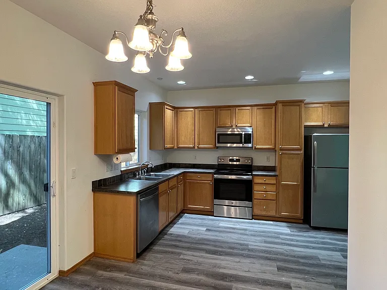 12623 SE Tibbetts St — Photo 5