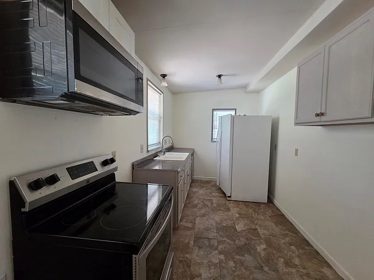 22884 Oakmont Dr — Photo 16