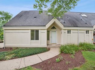 1 Ridgemead Fields Dr, Verona, PA 15147